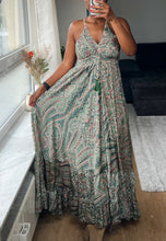 Lade das Bild in den Galerie-Viewer, Boho Seide Sommer Maxikleid
