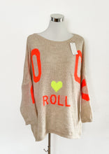 Lade das Bild in den Galerie-Viewer, STRICKPULLOVER MIT SCHRIFTZUG ROCK
