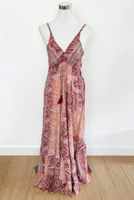 Lade das Bild in den Galerie-Viewer, Boho Seide Sommer Maxikleid
