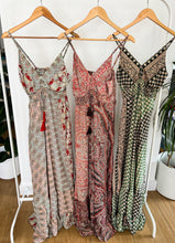 Lade das Bild in den Galerie-Viewer, Boho Seide Sommer Maxikleid
