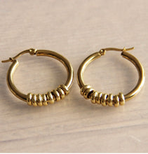 Afbeelding in Gallery-weergave laden, EDELSTAHL KREOL 30MM MIT RINGEN - GOLD
