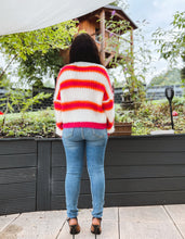 Afbeelding in Gallery-weergave laden, Gestreifte Strickjacke mit knöpfen vorne
