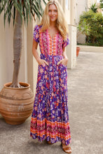 Lade das Bild in den Galerie-Viewer, Dreamcatcher Boho Maxidress mit Knöpfen vorne
