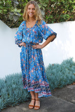 Lade das Bild in den Galerie-Viewer, Dreamcatcher Boho Midikleid
