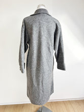 Load image into Gallery viewer, Long overshirt with wool - grey
