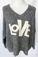 Lade das Bild in den Galerie-Viewer, Kuscheliger Strickpullover LOVE
